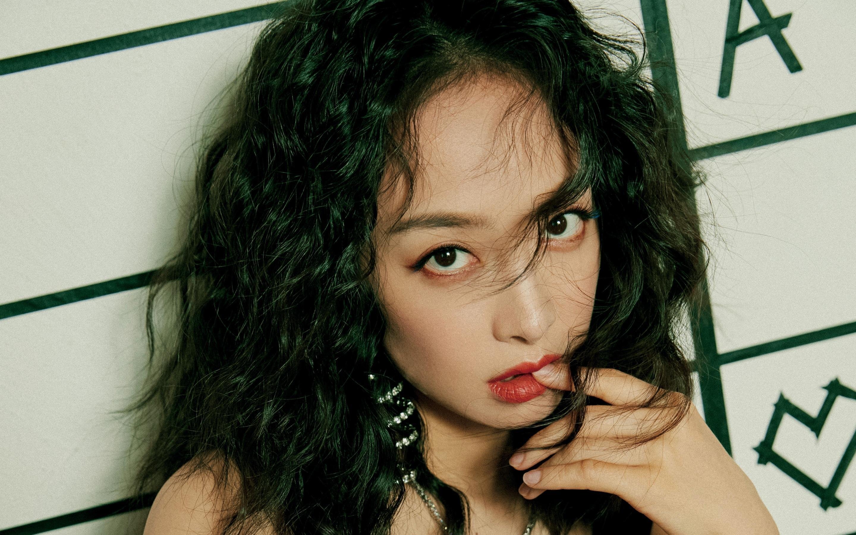 开云体育平台-西甲裁判引导语变化对球队心理博弈的间接影响探讨，西甲裁判工资