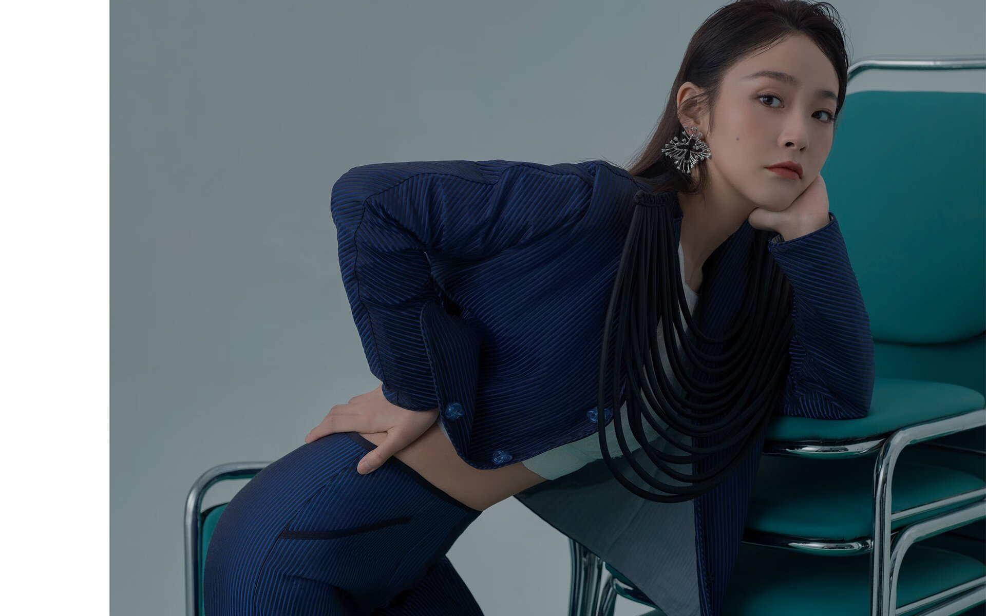 基层足球场地资源紧张制约发展，加强社会足球场地对外开放和运营管理的实施方案