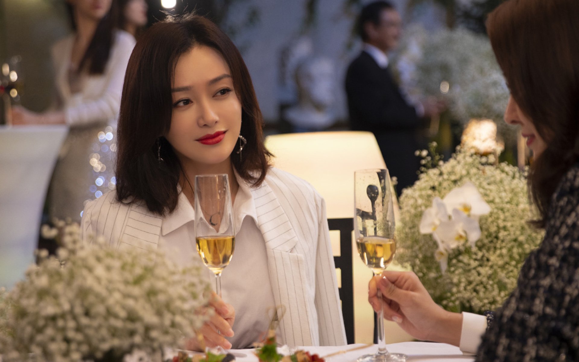 拜仁中场防守拦截成功率极高,拜仁中场球员